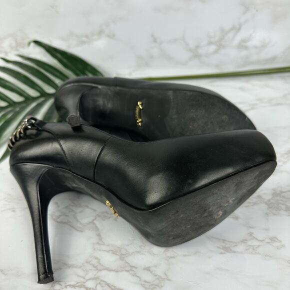 Fergie Women's Stiletto Black w/ Chain accent on heel sz 8 - Picture 7 of 9